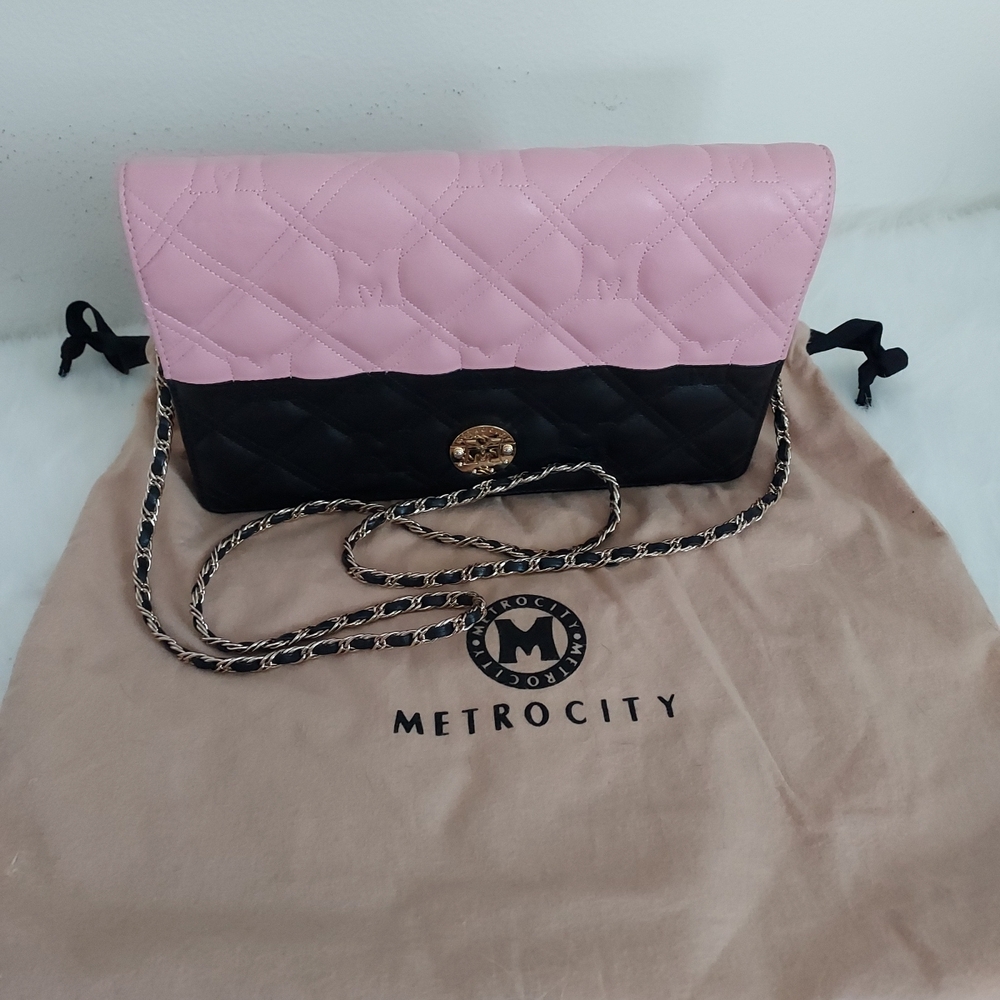 Metro City Crossbody Bag With Dustbag Pink and Black
